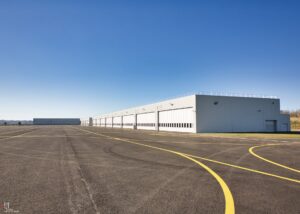 Piste-helicoptere-hangar